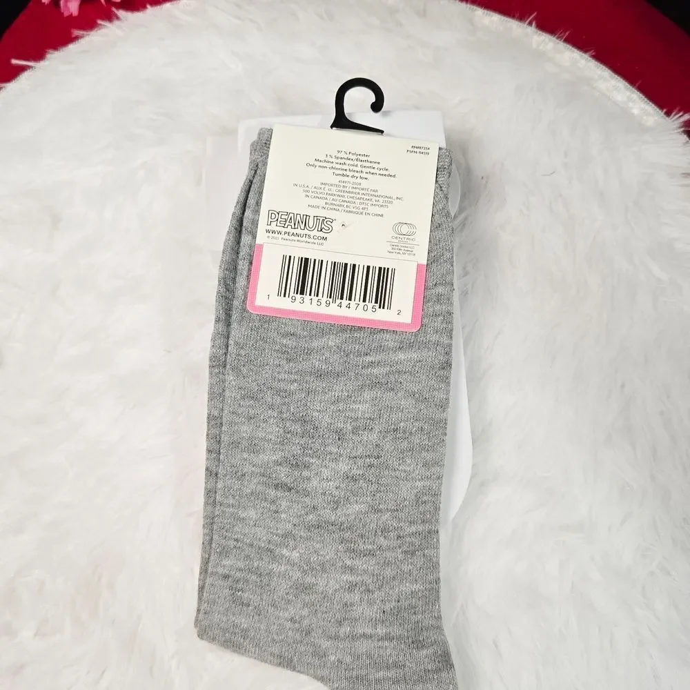 Snoopy Valentine Socks – Love Makes Me Sick Peanuts Crew Socks Y2K Sarcasm Humor